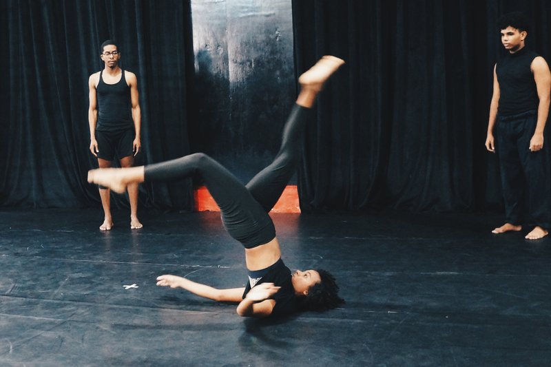 Aria Social lança primeira produção do Curso Técnico em Dança com o espetáculo Mosaico