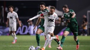 Lance do jogo entre Santos x Palmeiras pela atrasada 13ª rodada do Brasileirão