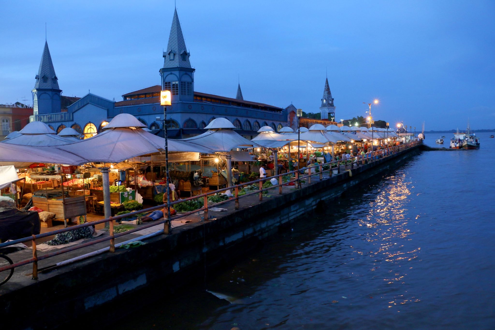 No coração da Amazônia, o mercado Ver-o-Peso vive dias de explosão turística na COP30