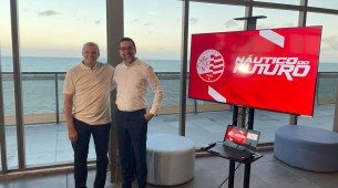 Imagem de Bruno Becker ao lado do vice Ricardo Malta