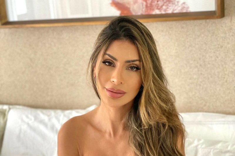 Relembre as vezes que Clara Brasil, namorada de Del Nero, posou nua na web