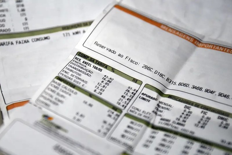 Aneel mantém bandeira vermelha 1 na conta de luz em novembro