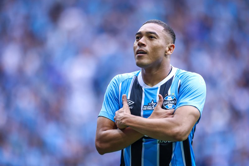 Carlos Vinícius, atacante do Grêmio