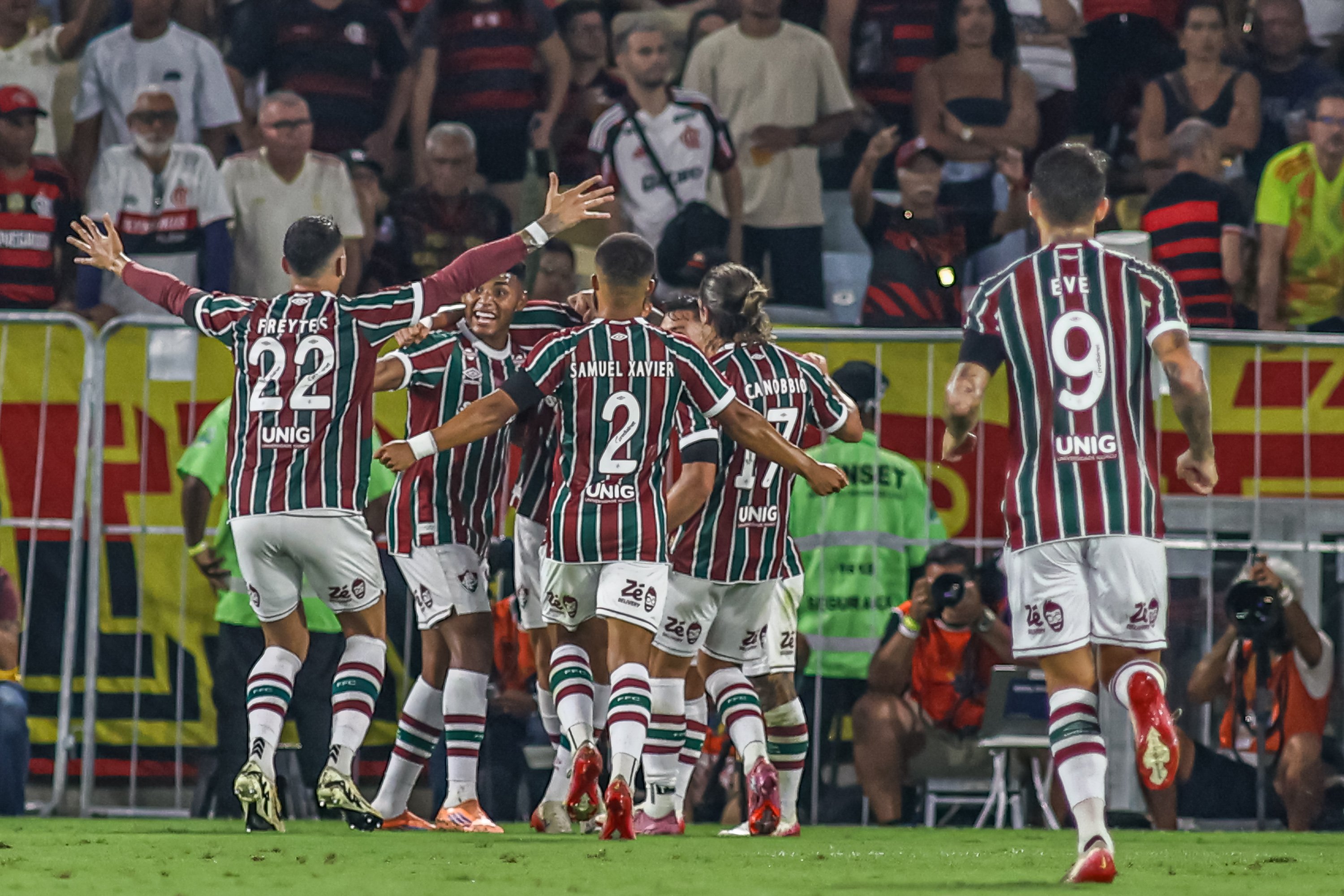 Brasileirão: Fluminense vence clássico e Santos tropeça na luta contra o Z4