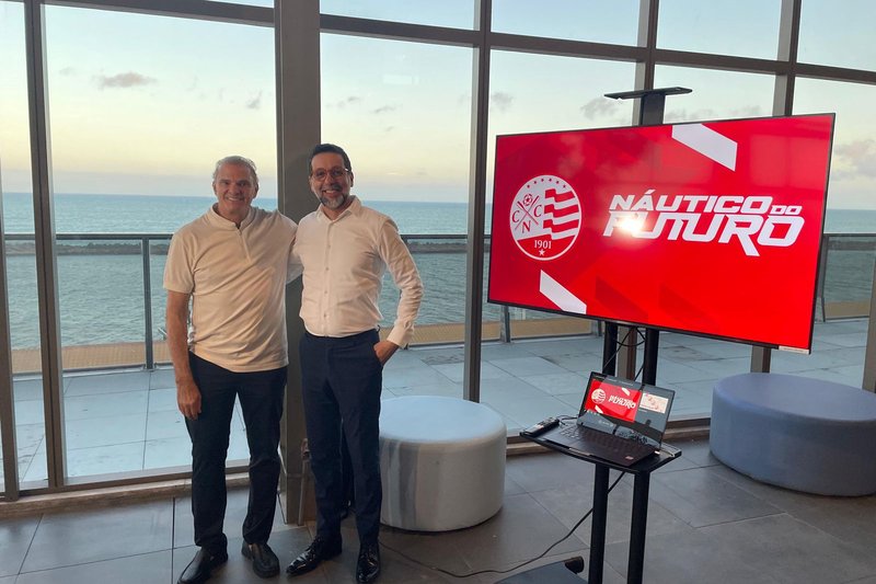 Imagem de Bruno Becker ao lado do vice Ricardo Malta