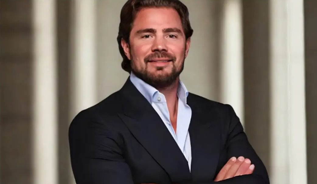 Presidente do BRB afastado volta ao Brasil e diz colaborar com investigações sobre o Master