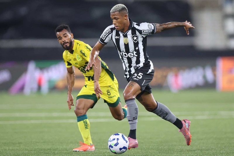 Danilo, volante do Botafogo