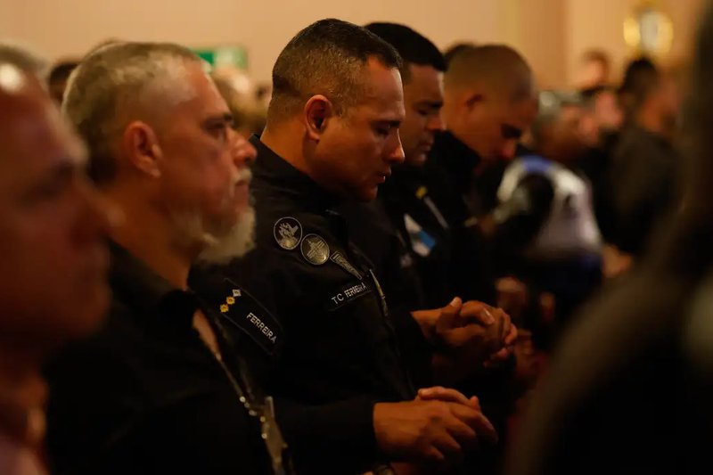 Policial era lotado na 39ª delegacia policial, no bairro da Pavuna, e foi atingido por um tiro de fuzil, no alto da serra da Misericórdia, no Complexo da Penha