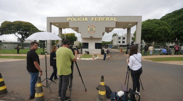 Ex-presidente Jair Bolsonaro está em sede da Superintendência da Polícia Federal, em Brasília