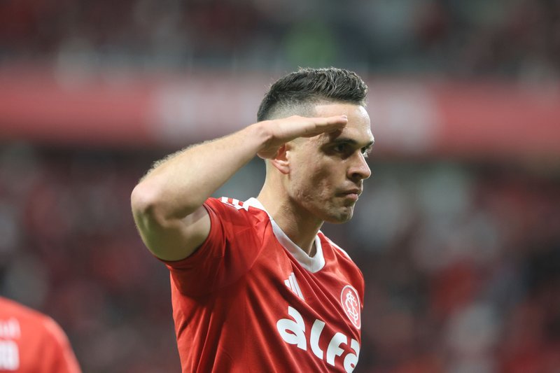 Borré celebra gol pelo Inter na Série A 2025