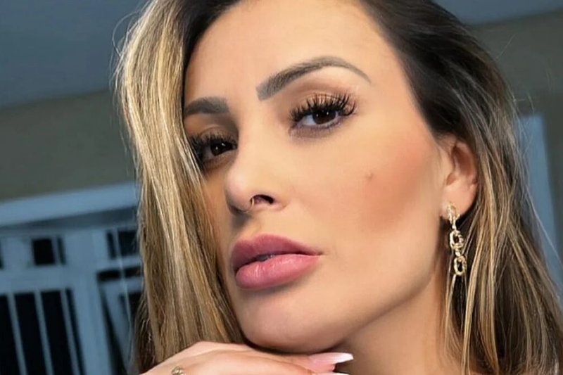 Andressa Urach recorda dois famosos que a decepcionaram na hora do sexo