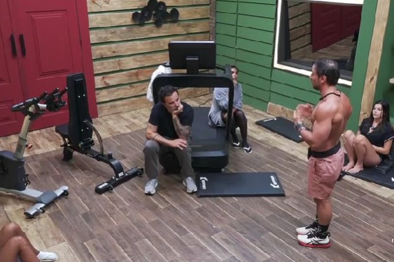 Carol, Duda e Mesquita exp&otilde;em tens&otilde;es e reposicionam alian&ccedil;as