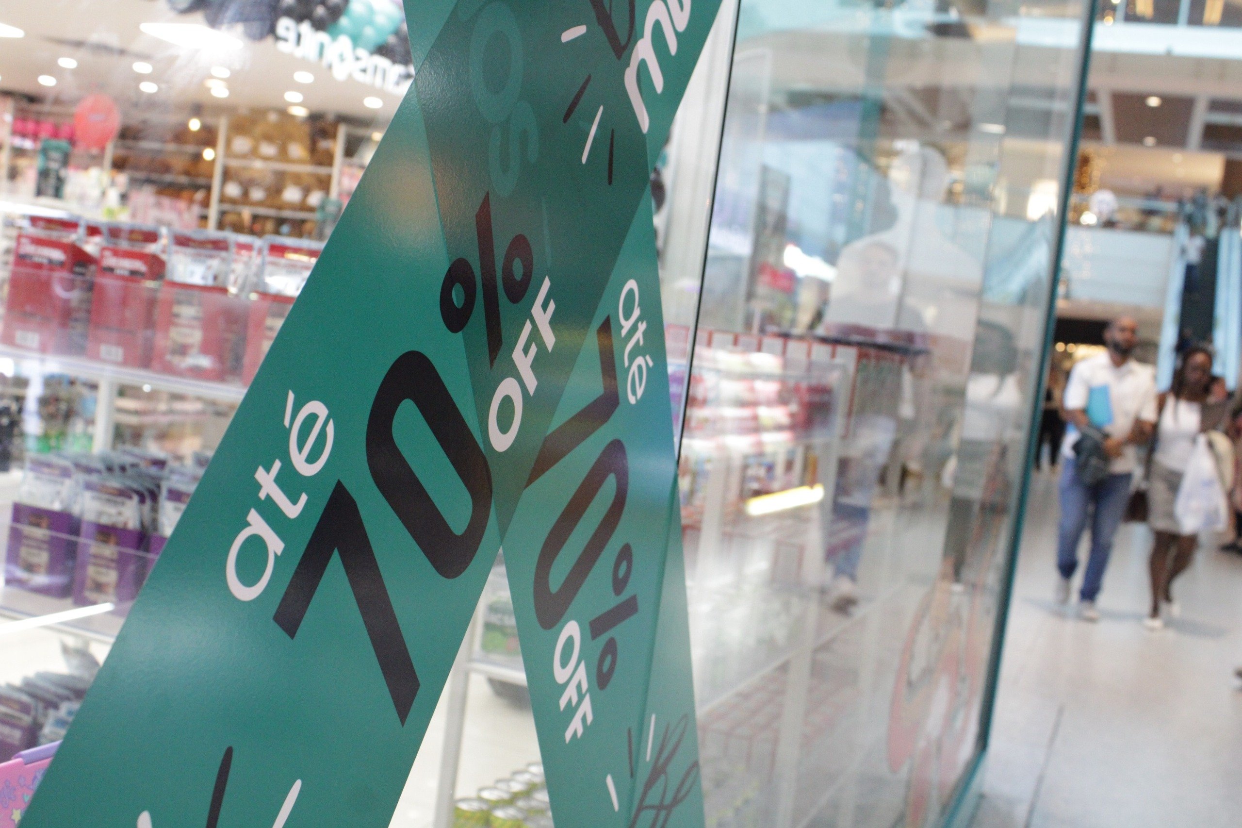 RioMar Recife funciona em horário especial e tem descontos de até 70% durante Happy Friday