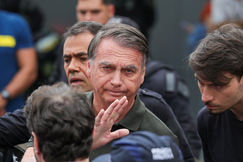 O ex-presidente Jair Bolsonaro teve a prisão validada pelo STF