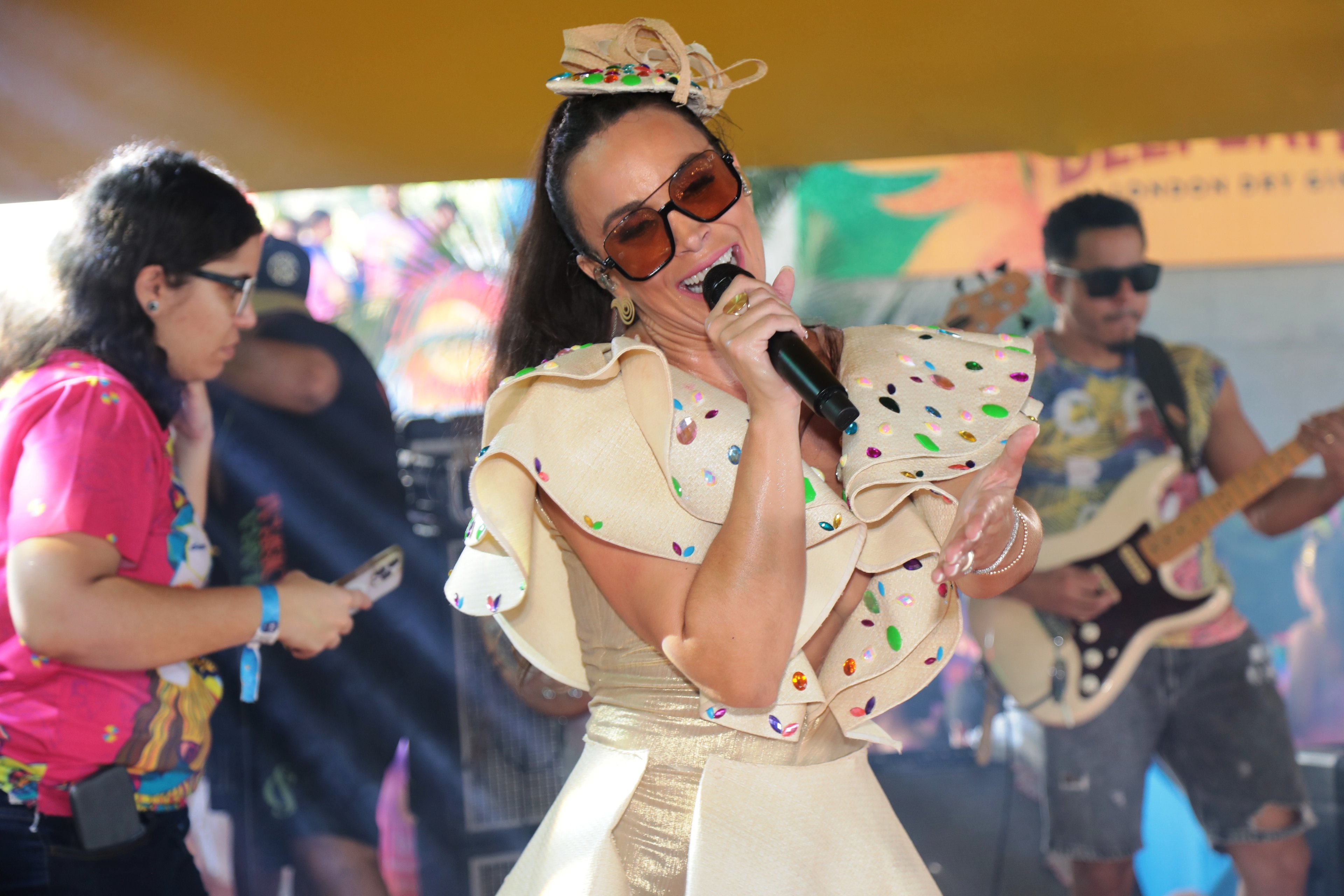 Dom da Alegria: Clara Sobral celebra legado de Dom Helder com show beneficente nesta quinta (27)