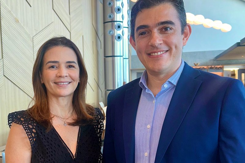 Carol Oliveira e Luiz Augusto Alves, no almoço do Recife Convention Bureau