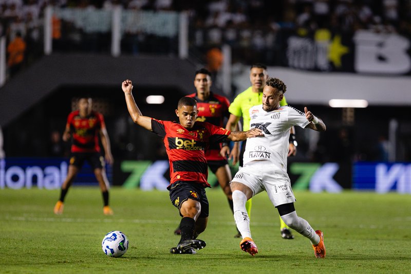 Lance do jogo entre Santos x Sport pela 36ª rodada do Brasileirão