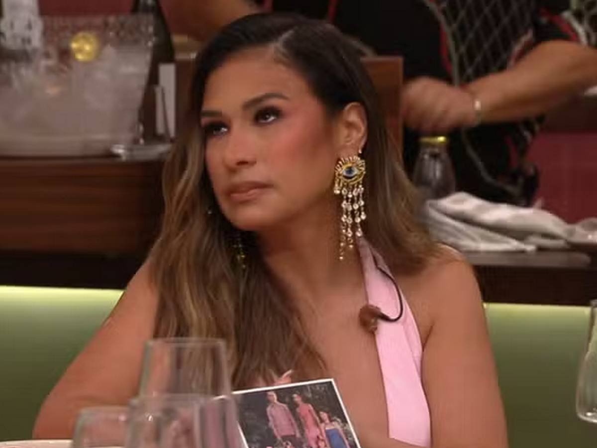 Simone Mendes relembra detenção em aeroporto dos EUA aos 15 anos: “Fiquei traumatizada”