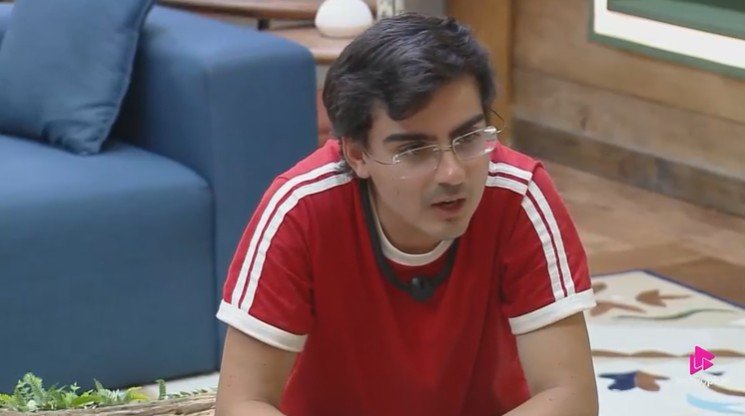 A Fazenda 17: Dudu sugere 'roubar' número da sorte de Fabiano no sorteio da Prova de Fogo 