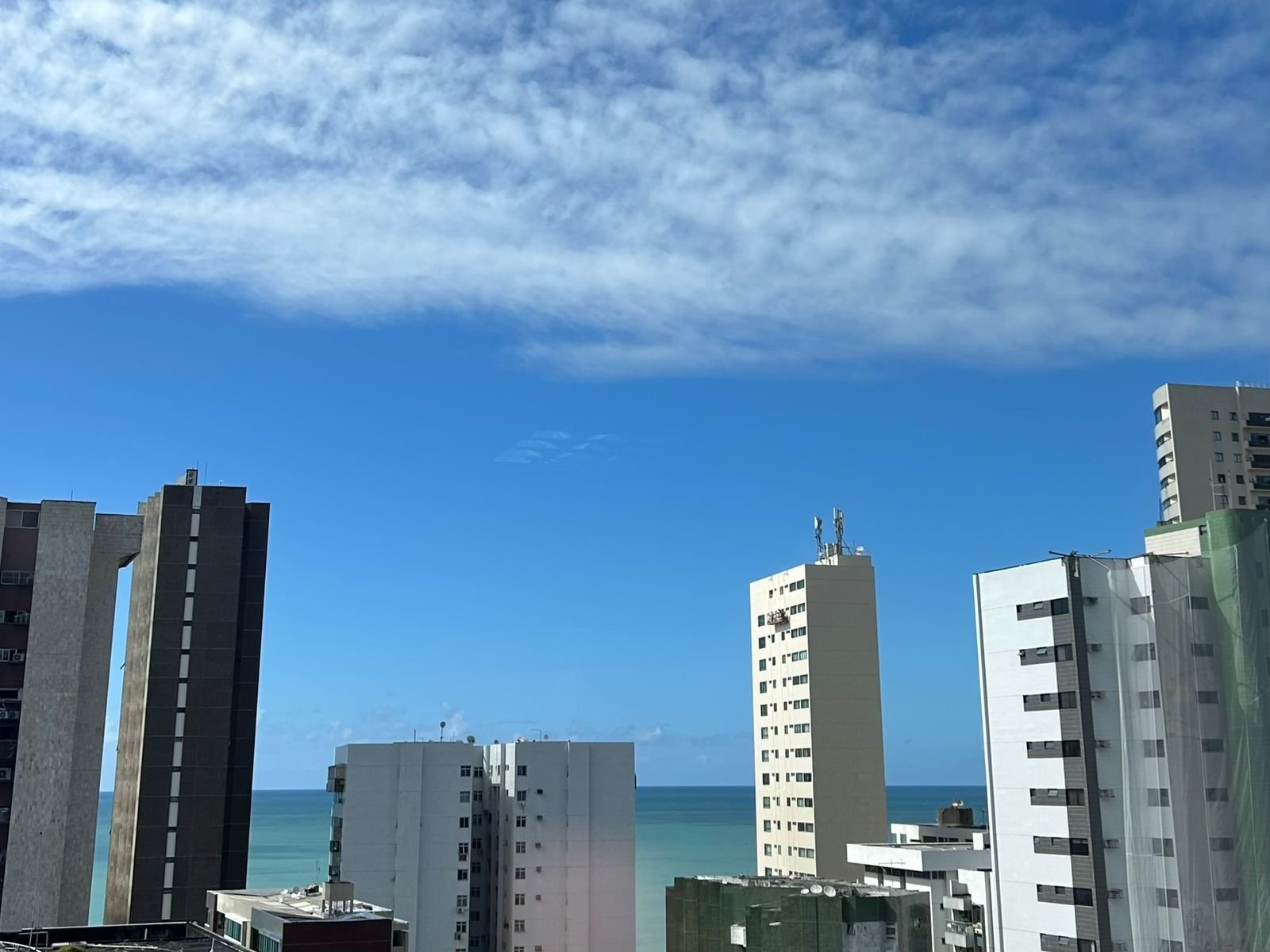 Previsão do tempo: Tempo segue firme em Pernambuco nesta terça (2) com variação de calor entre litoral e Sertão