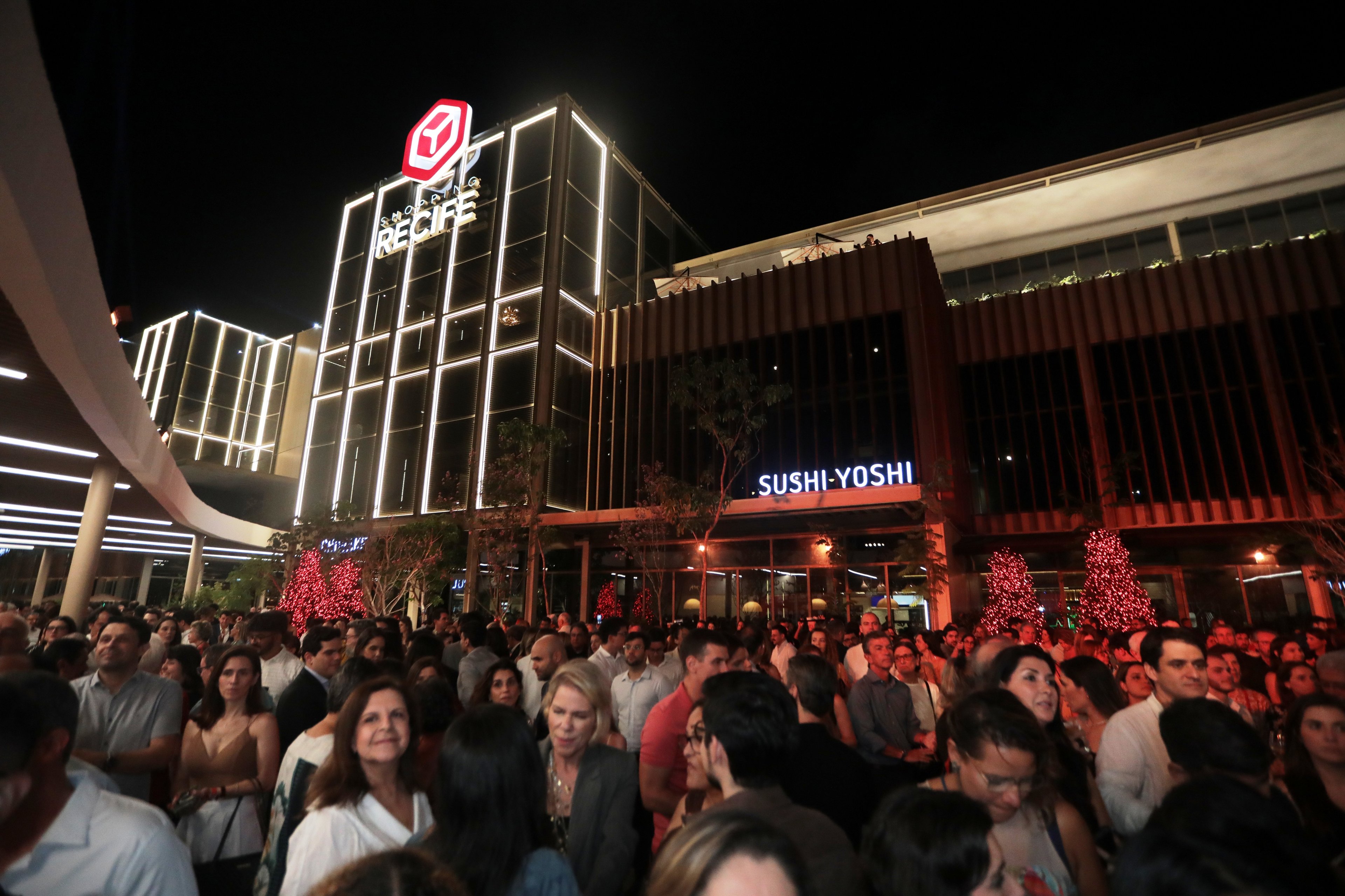 Shopping Recife brinda 45 anos com uma noite memorável