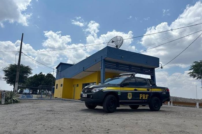 Homem foi abordado e admitiu que havia fugido após frentista concluir o abastecimento
