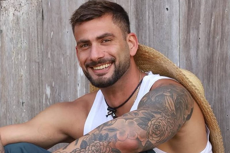 Nizam explica motivo de parar de produzir conteúdo adulto após A Fazenda 17: “Nem tudo é dinheiro”