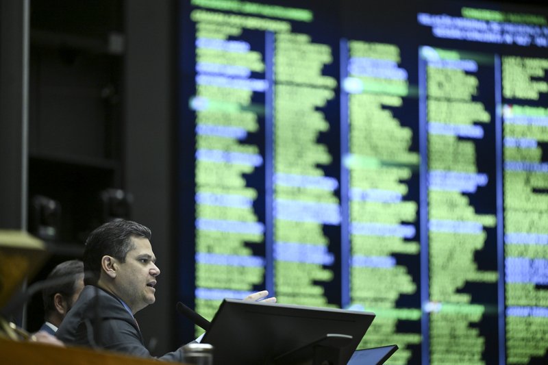 Alcolumbre pauta PEC do Marco Temporal um dia antes de julgamento do STF sobre o mesmo tema