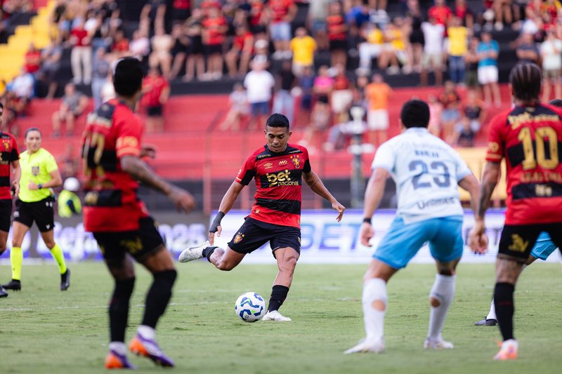 Lance do jogo entre Sport x Grêmio na última rodada da Série A de 2025