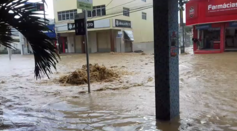 Chuvas em Arcoverde, Sertão de Pernambuco, alagam bairros e deixam ...