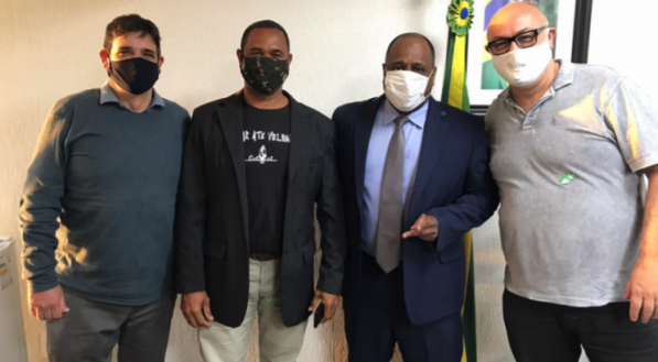 Visita de Jojó Olivença ao Secretário de Esportes Marcelo Magalhães DIVULGAÇÃO