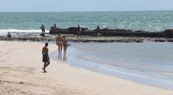 Praia do Buraco da Velha na Sexta-feira da Paix&atilde;o de 2021