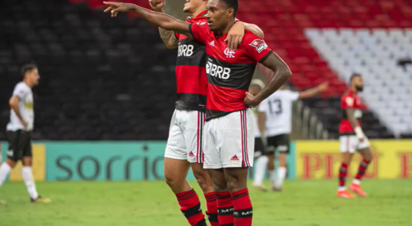Vitinho &eacute; bastante criticado pela torcida do Flamengo por um baixo desempenho dentro de campo.
