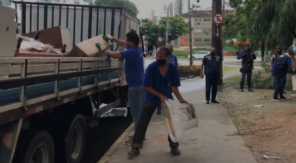 O viaduto fica localizado na Zona Norte do Recife