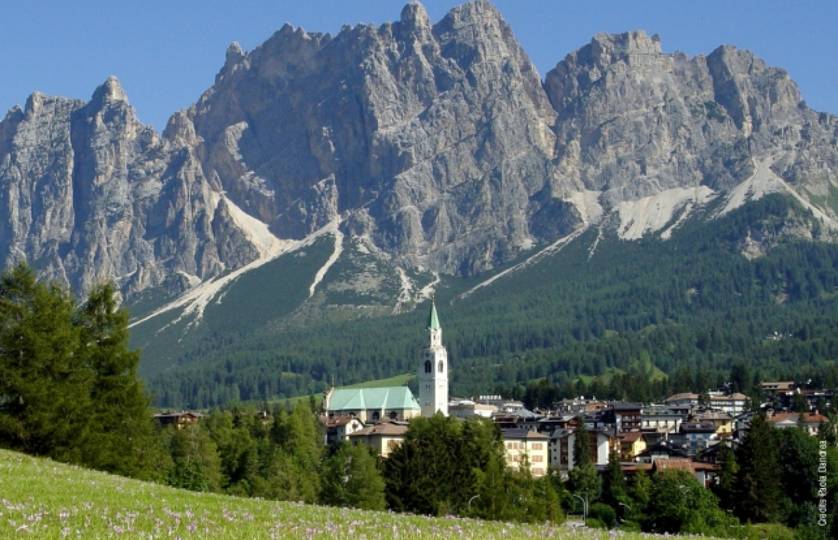 Destino: Cortina D'Ampezzo, Dolomitas, Itália - O verão perfeito na montanha
