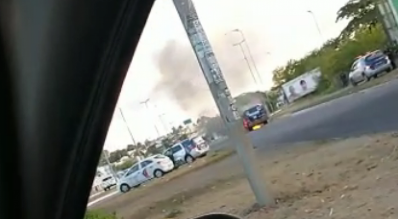 Carro-forte pegou fogo por volta das 16h15