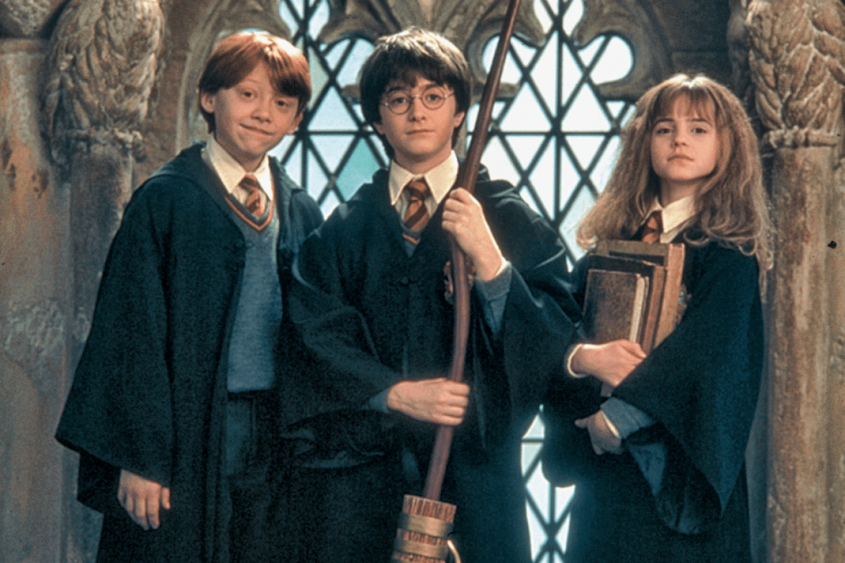 A imagem pode conter: texto  Corvinal, Hogwarts, Fatos de harry potter