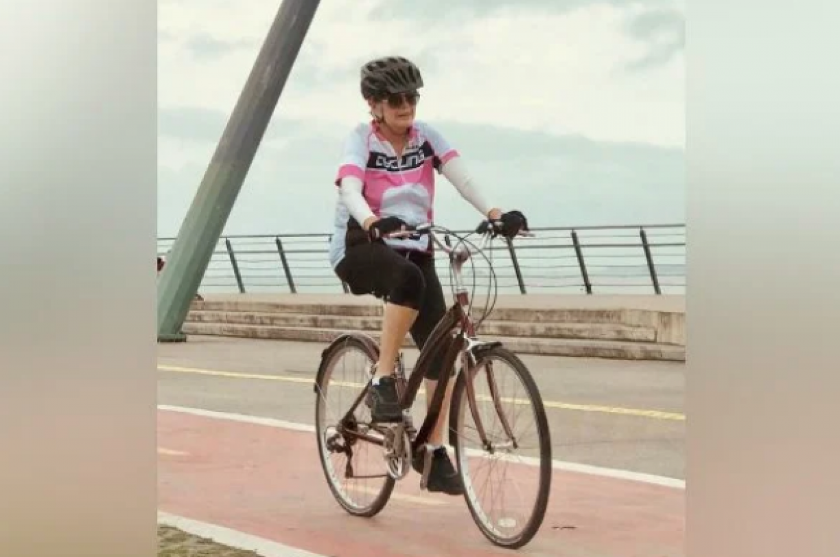 Dilma posta foto andando de bicicleta e ironiza boatos sobre internação por embolia pulmonar