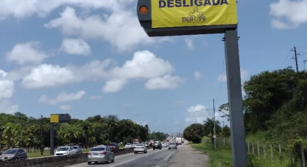 Lombadas eletrônicas são desligadas nas principais vias de Pernambuco, durante o período do Natal.