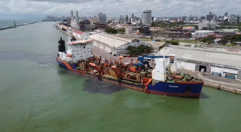 Porto do Recife volta a receber embarcações maiores