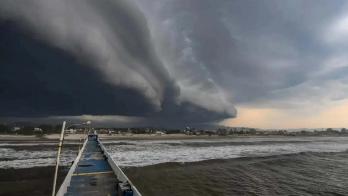 CICLONE YAKECAN: Saiba tudo sobre o ciclone que deixa o Sul do Brasil em alerta