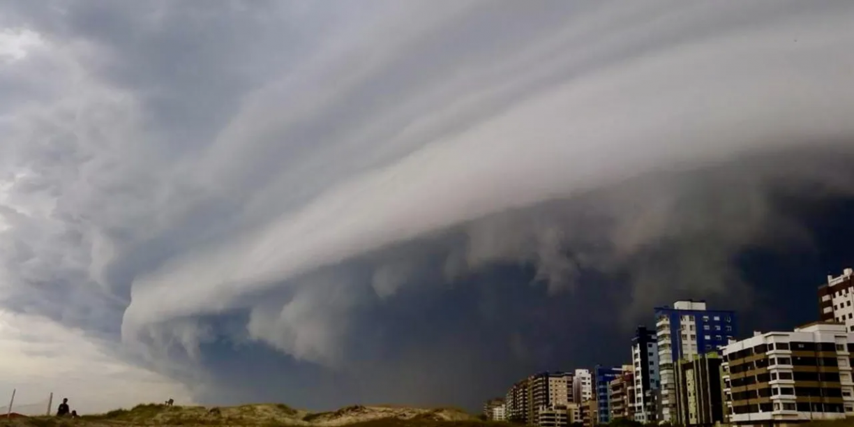 ESTRAGOS CICLONE RS: Veja os danos que o ciclone Yakecan provocou no Sul do Brasil
