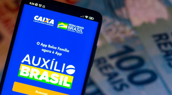 Saiba como baixar o aplicativo do Auxílio Brasil