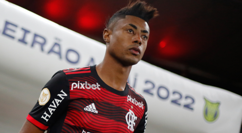 Bruno Henrique marcou um dos gols do Flamengo sobre o Aucas no primeiro tempo