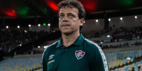 Fernando Diniz preparado para o jogo entre Fluminense x Corinthians