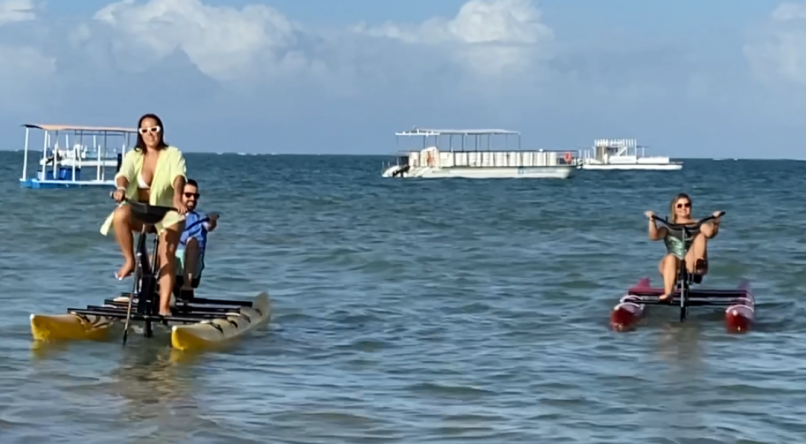 As bikes aquáticas são mais uma opção de diversão e esportes em Maragogi