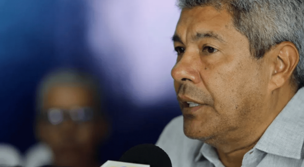 Governador da Bahia sugere levar bolsonaristas 'para a vala'; Bolsonaro reage