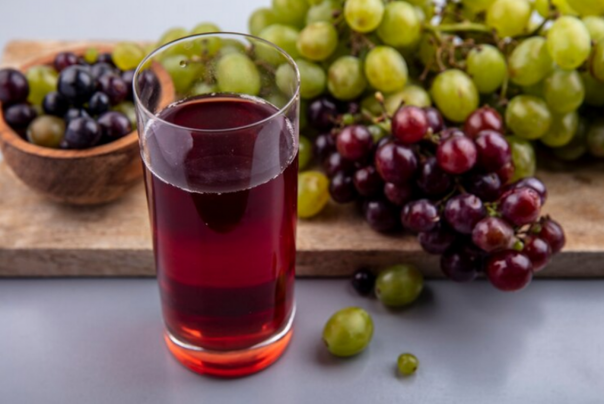 3 receitas de suco de uva para desinchar e emagrecer rápido