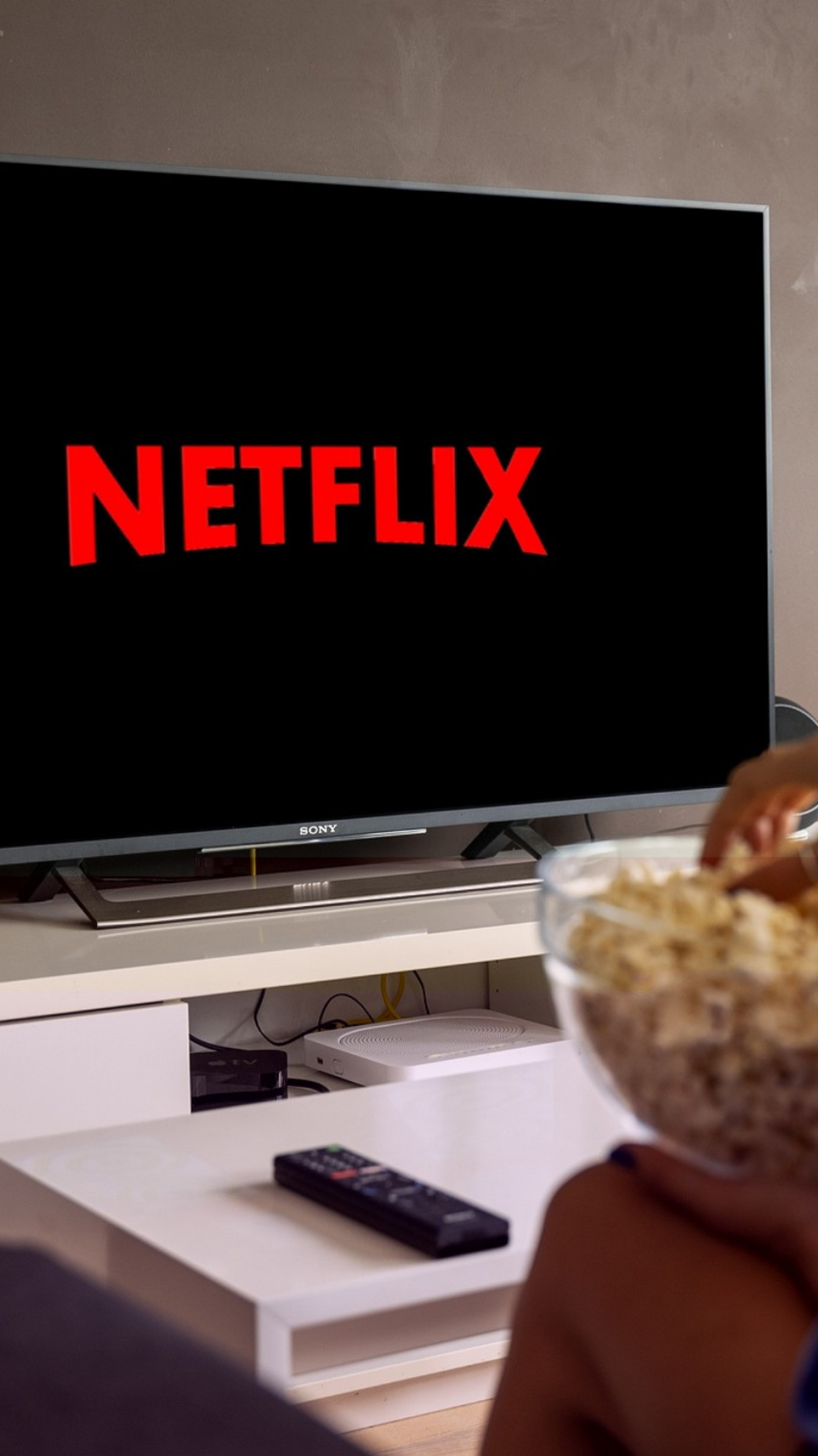 Poderei assistir Netflix fora de casa? E quando viajar?