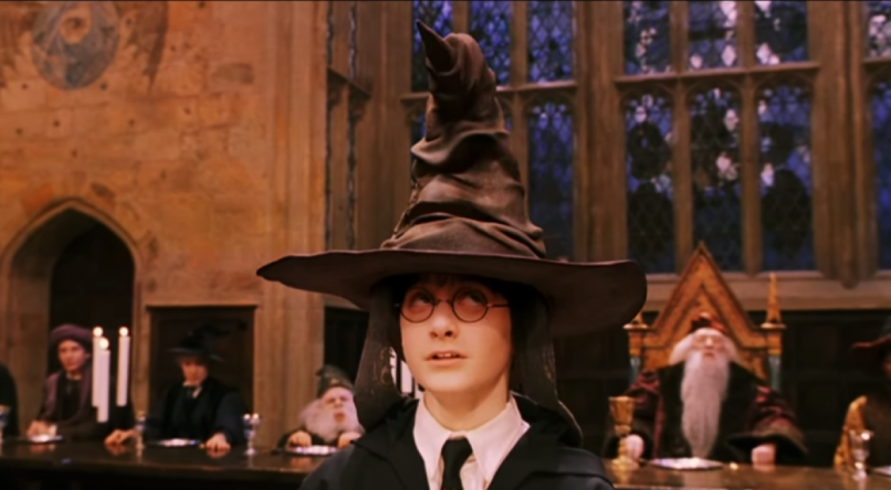 O Chapéu Seletor de Harry Potter determina para qual das quatro Casas cada novo aluno vai